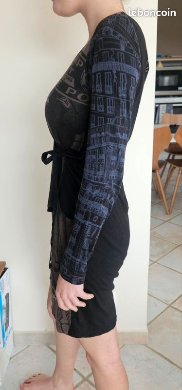 adorable robe colorée brodée stretch DESIGUAL taille S/M 36/40 EXCELLENT ÉTAT