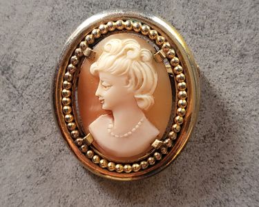 Broche Vintage Camée Buste De Femme Beige - Occasion Bon état, Bijou Ancien