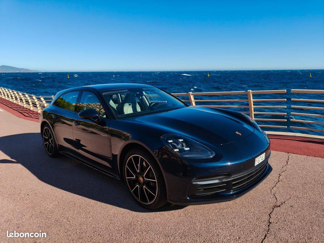 Porsche Panamera Sport Turismo 4 E-Hybrid (image 1)
