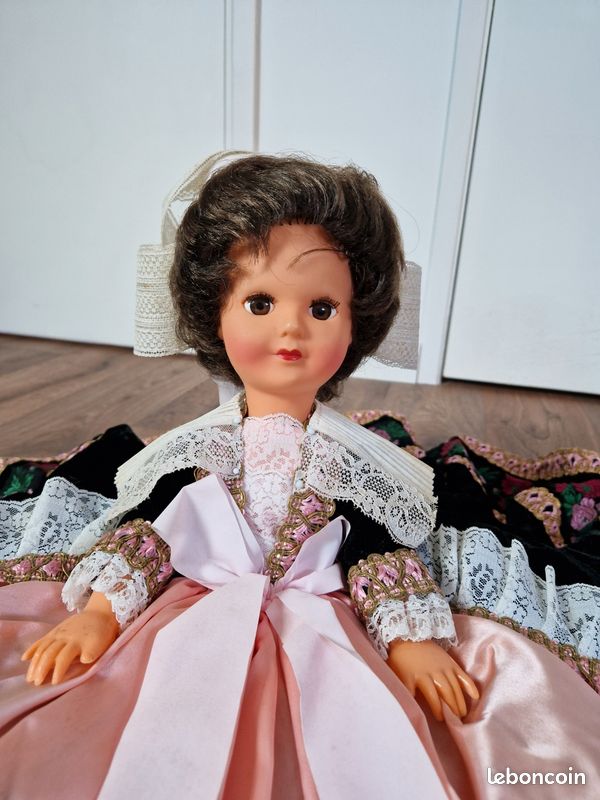 Patron Ancien Reproduction La Poupée Modèle 1877 - Costume De Bretonne 34cm - Collection