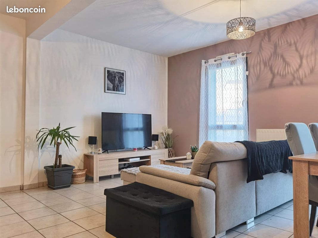 Appartement 3 pièces 59 m² · à Arpajon-sur-Cère · 59 m² · 595 €