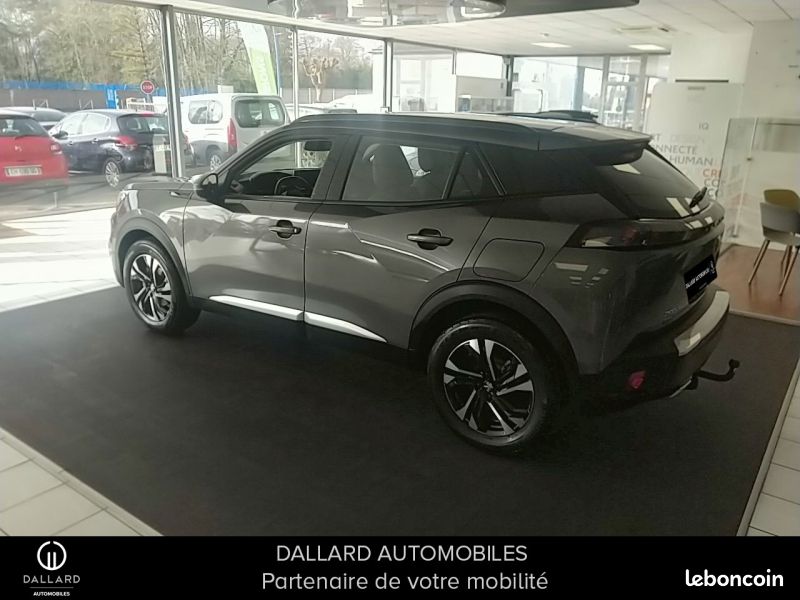Peugeot 2008 1.2 PureTech 130ch S&S Allure (image 7)