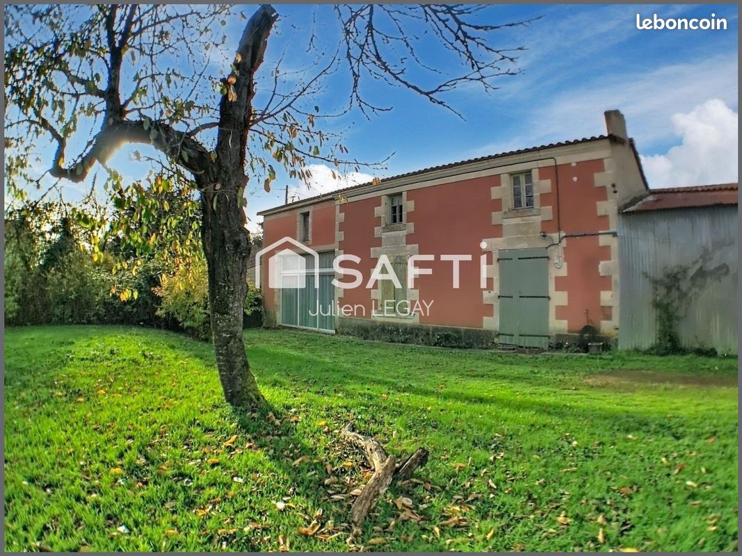 Maison 5 pièces 196 m² · à Amuré · 196 m² · 249 000 €
