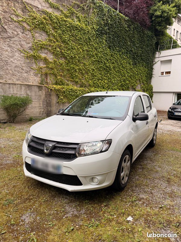 dacia-sandero-1-2-16v-2016-voitures