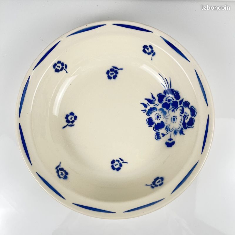 Service de table porcelaine Badonvillier, motif Medalia
