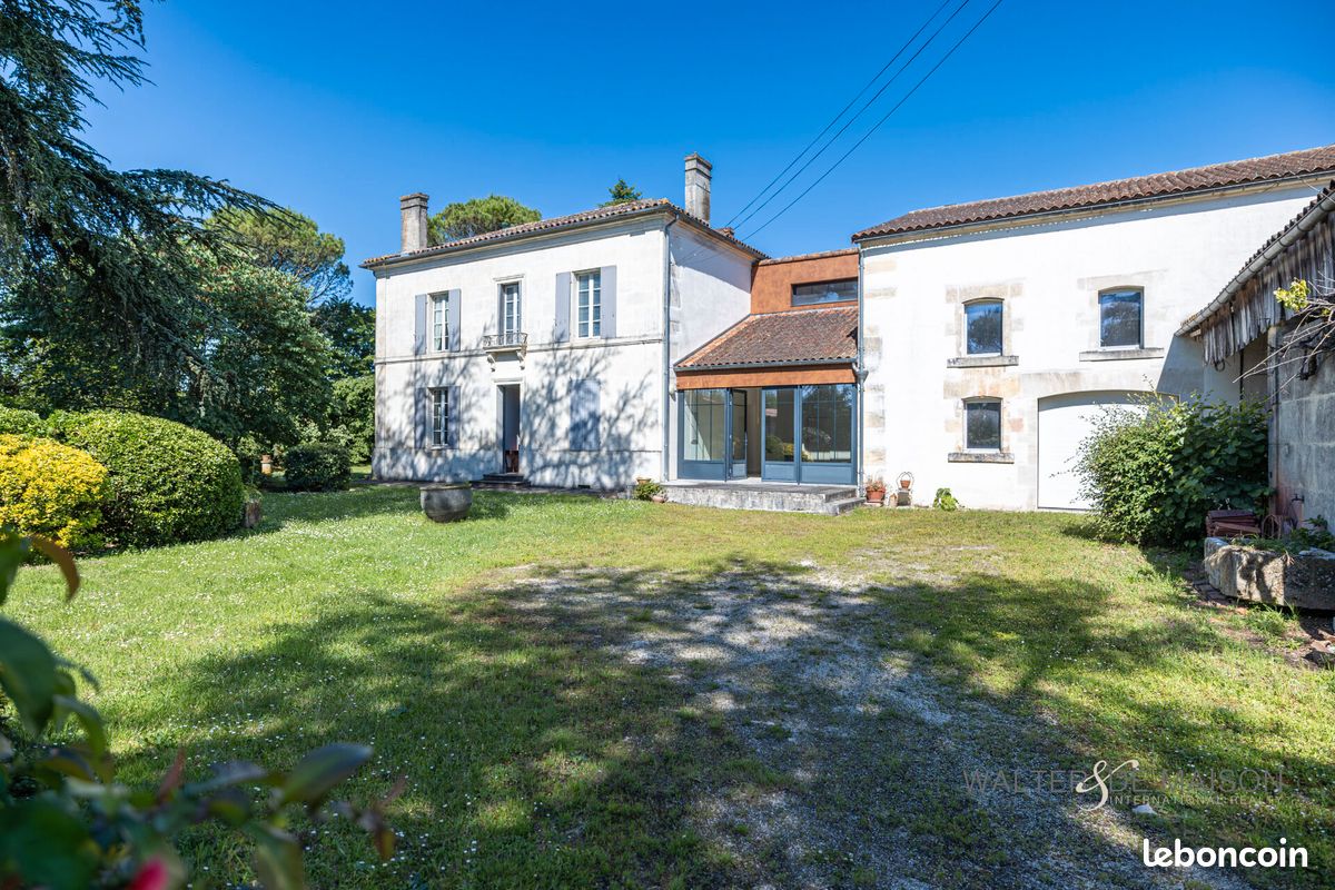 Maison 6 pièces 230 m² · à Val-de-Cognac · 230 m² · 267 750 €