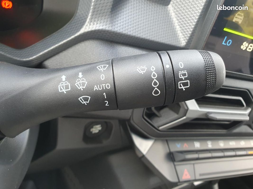 DACIA DUSTER 1.2 ECO-G - 120 III SUV Journey (image 20)