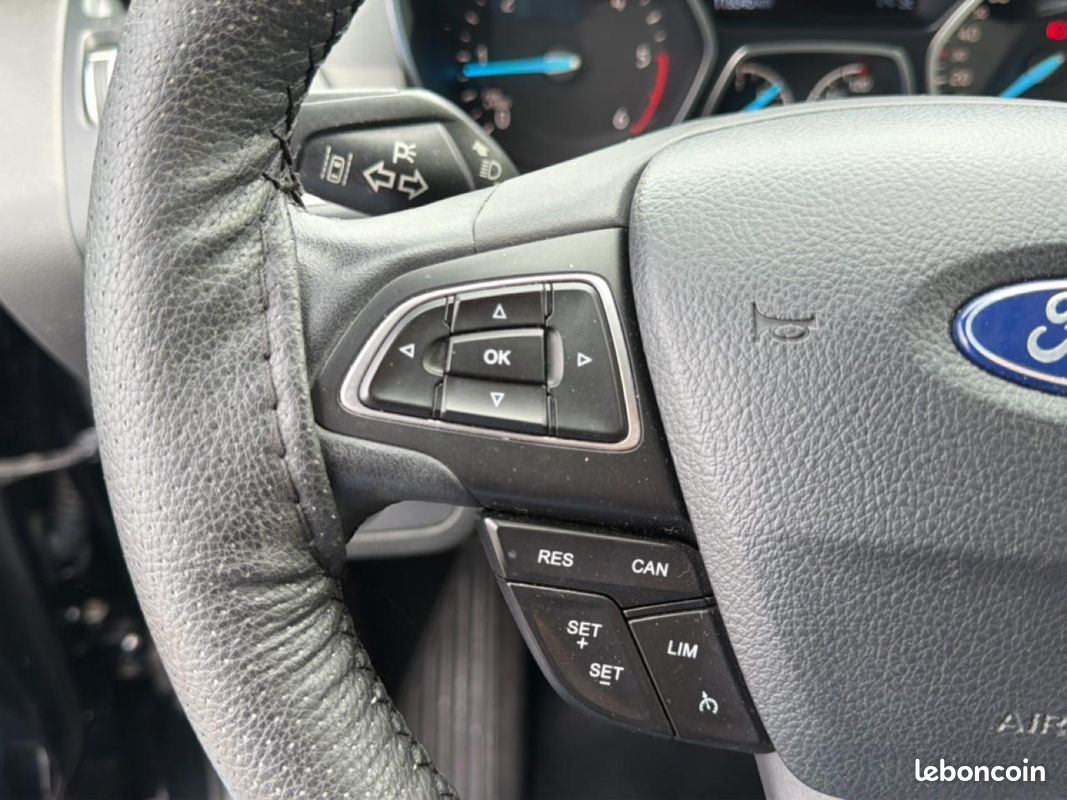 FORD KUGA 1.5 tdci 120 titanium 4x2 euro6.2 (image 19)