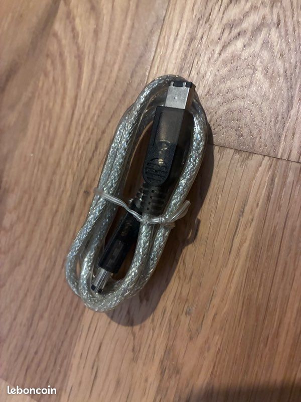 Câble firewire 1m (image 1)