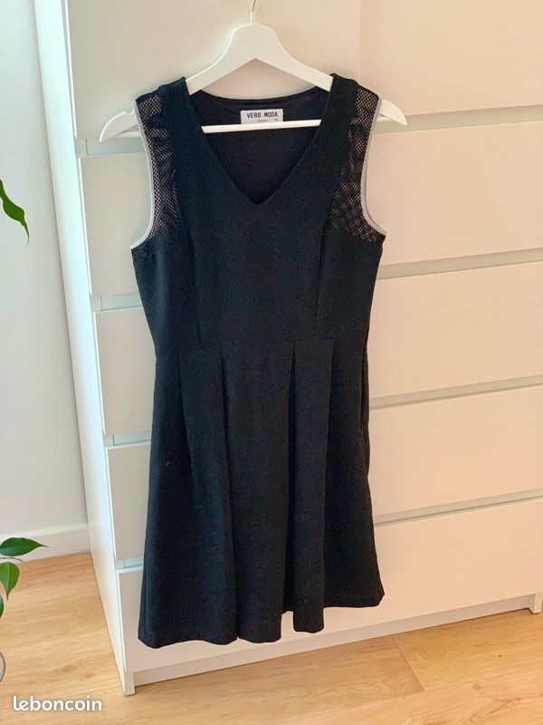 Robe Vero Moda Taille XS Très bon état Vêtements