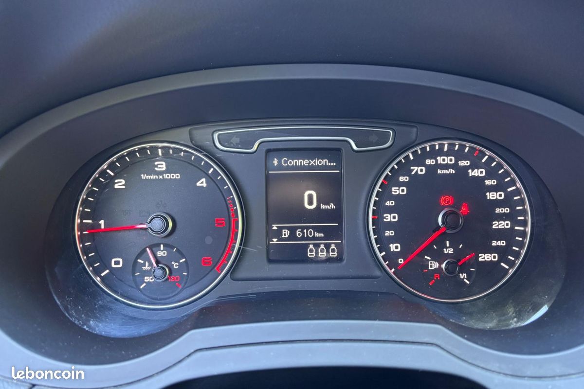 AUDI Q3 2.0 TDI DPF - 140 Ambiente - DISTRIBUTION OK - EMBRAYAGE OK (image 21)