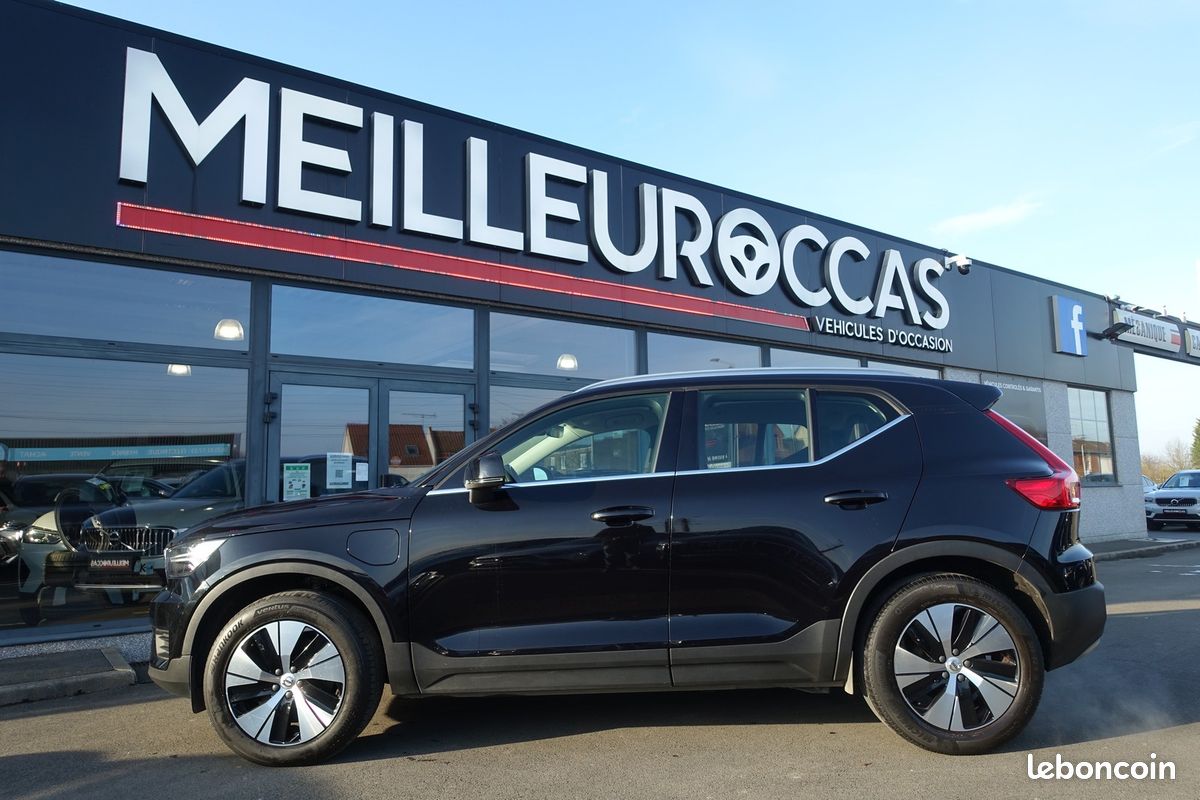 XC40 T4 Hybride Rechargeable Geartronic Inscription 211ch Cuir/Gps Europe/Carplay/Accès confort/Régulateur/Attelage/1*Main/Garantie 12 mois (image 2)