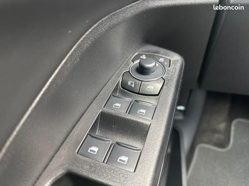 Ford Puma 1.0 EcoBoost Hybrid 125ch BlueCruise Edition S&S Powershift (image 19)