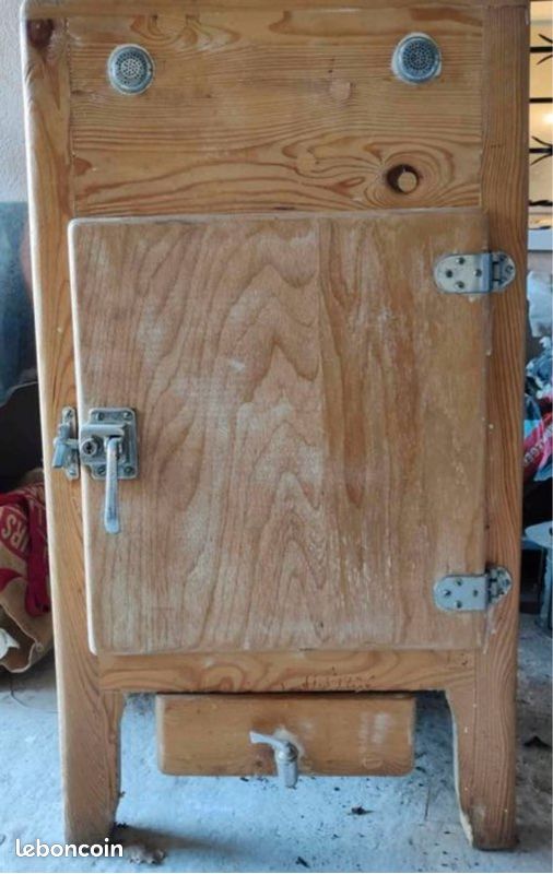 Charmant ancien petit meuble Glacière XIXe en bois patiné et