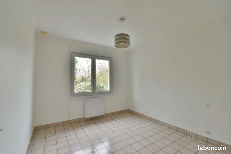 Maison 6 pièces 140 m² - Naintré 86530 (image principale 6)