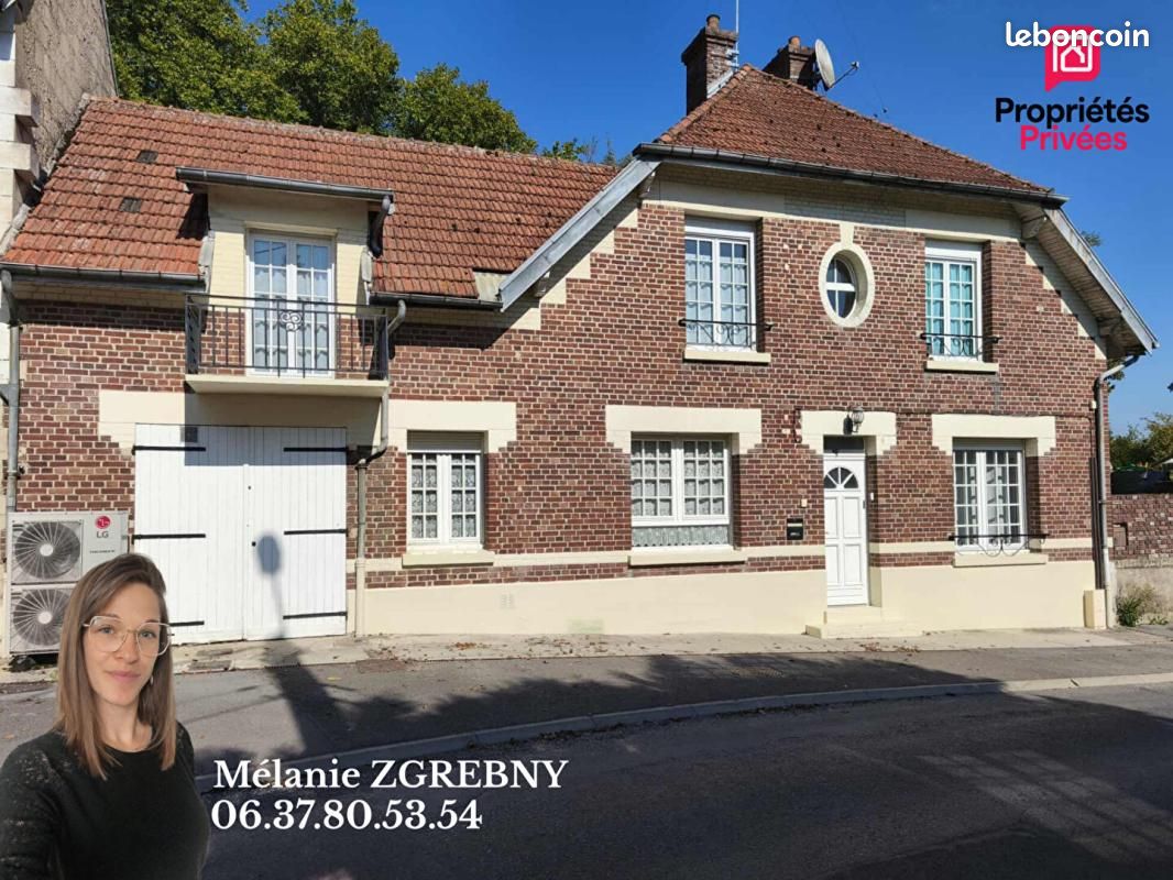 Maison 5 pièces 151 m² · à Guny · 151 m² · 143 000 €