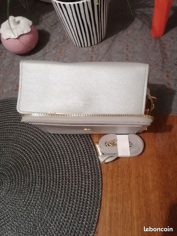 Pochettes sacs à main (image 2)