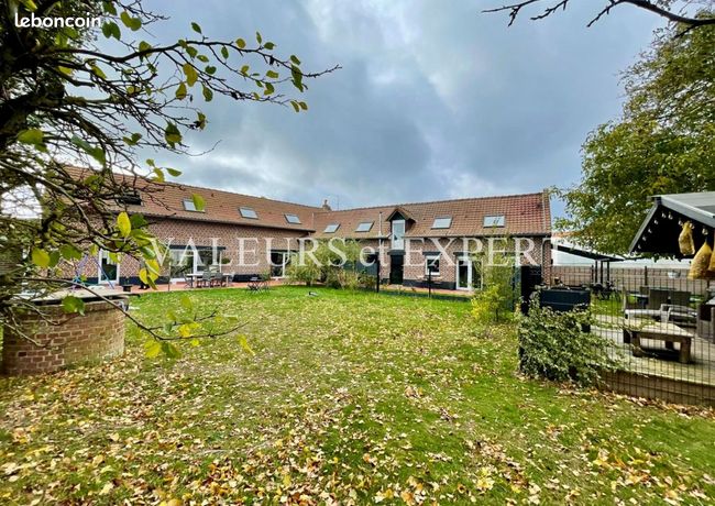 Maison 9 pièces 221 m²