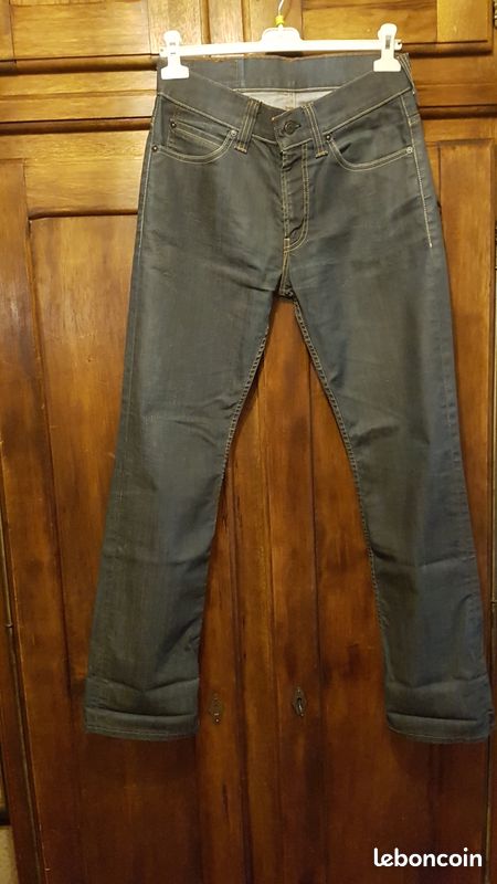 AFFAIRE : 2 Jeans LEVIS STRAUSS (image 1)