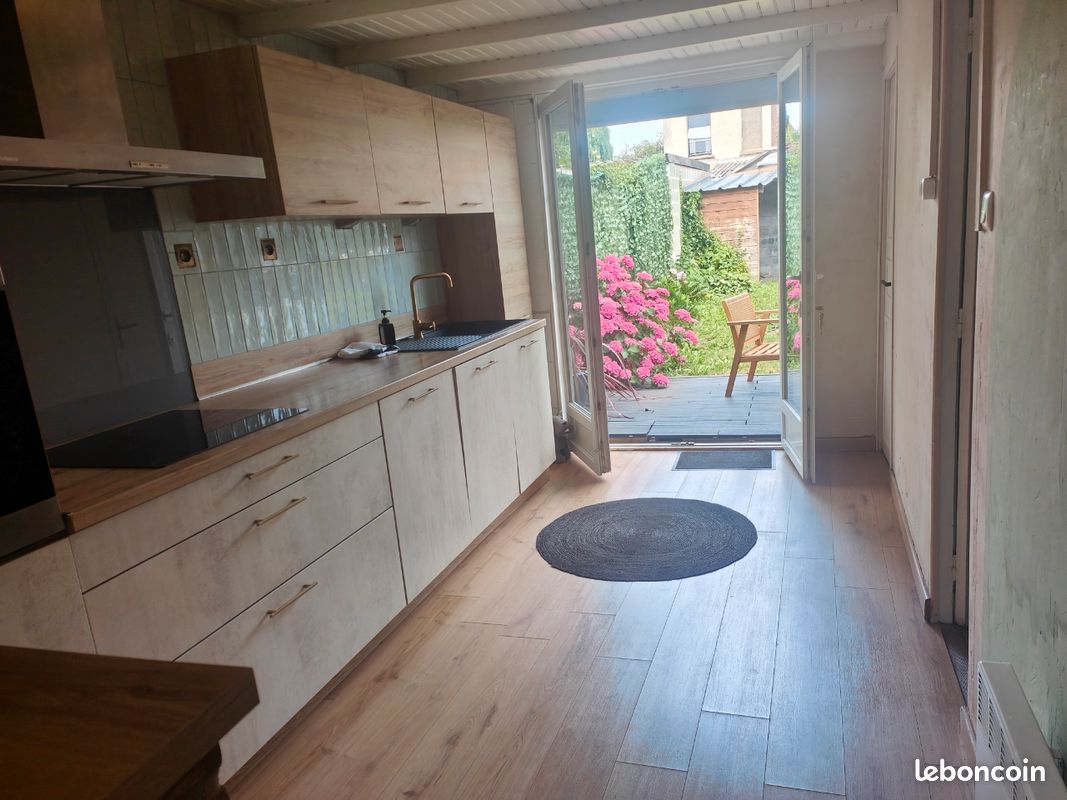 Maison 5 pièces 90 m² · à Lesquin · 90 m² · 215 000 €