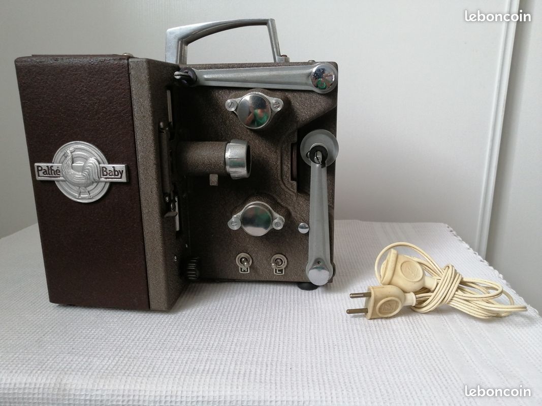 Ancien Appareil Cinéma Pathé Baby – Projecteur Vintage Collection