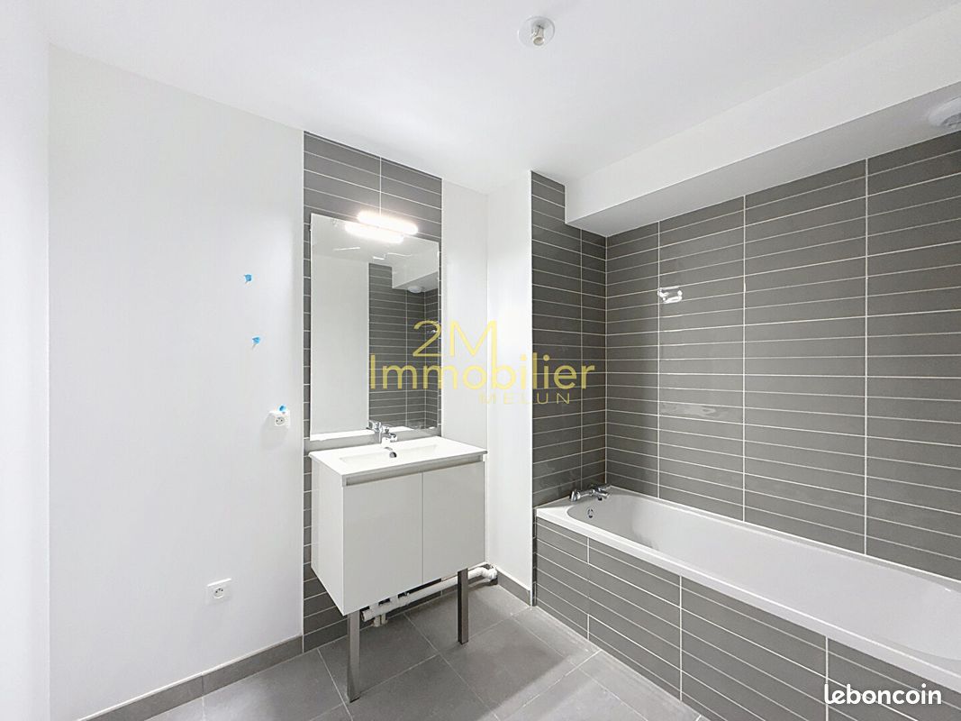 Appartement a louer - 3 pièce(s) - 63 m2 - Surfyn