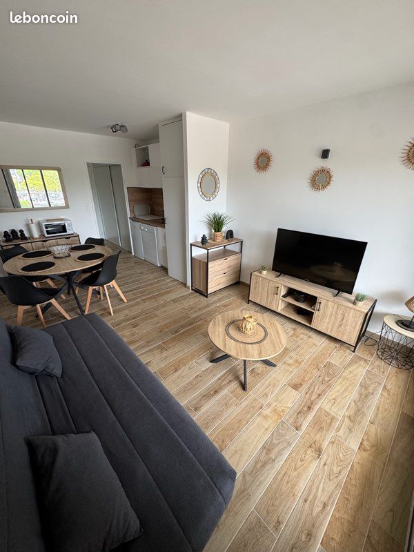 Appartement 1 pièce 25 m² · à Hyères · 25 m² · 730 €