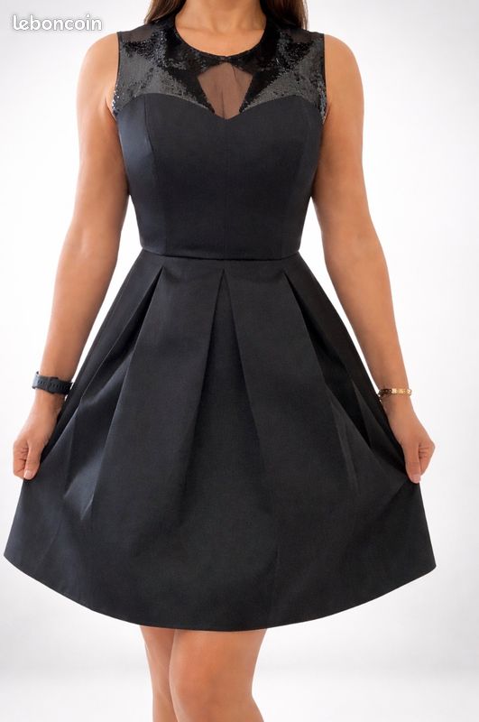 Robe cocktails noire Sandro (image 1)