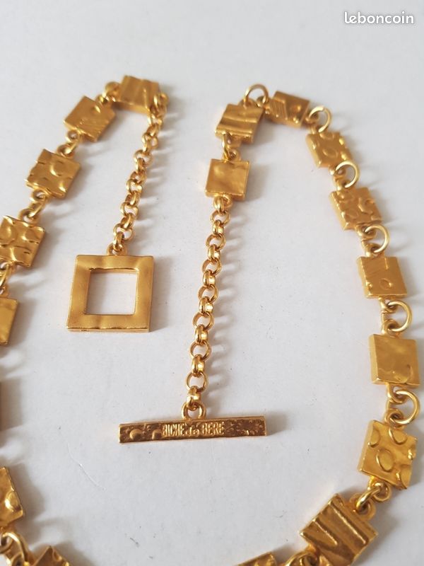 Collier Vintage Signé Biche De Bere - Motif Soleil - Tirage Limité 69/147 - Très Bon état