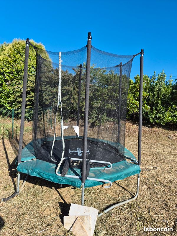 Trampoline de jardin Decathlon avec filet de sécurité (image 2)
