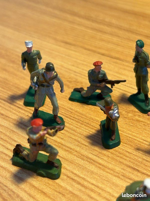 LOT SOLDAT MARINS Miniature Starlux Et Autre 17 Au Total EUR 35,00
