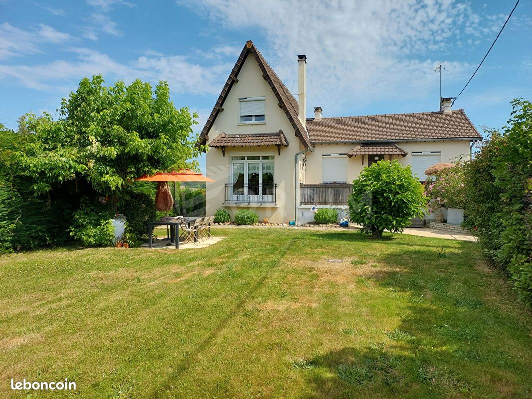 Maison 6 pièces 111 m² · à Bussy-le-Repos · 111 m² · 164 990 €