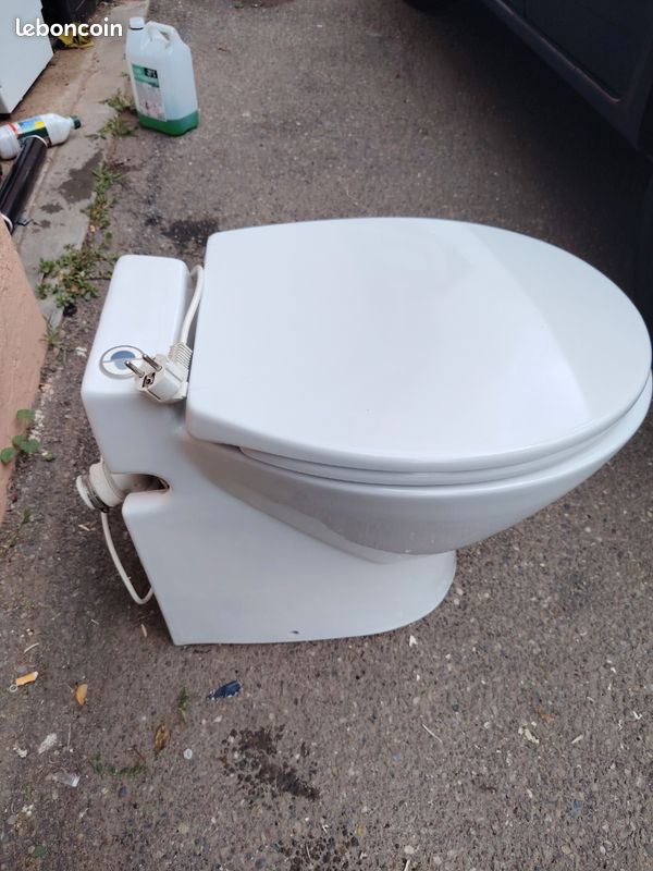 WC SFA Sanibroyeur et broyeur Cuvette Broyeur SANICOMPACT PRO Silence Eco (image 5)