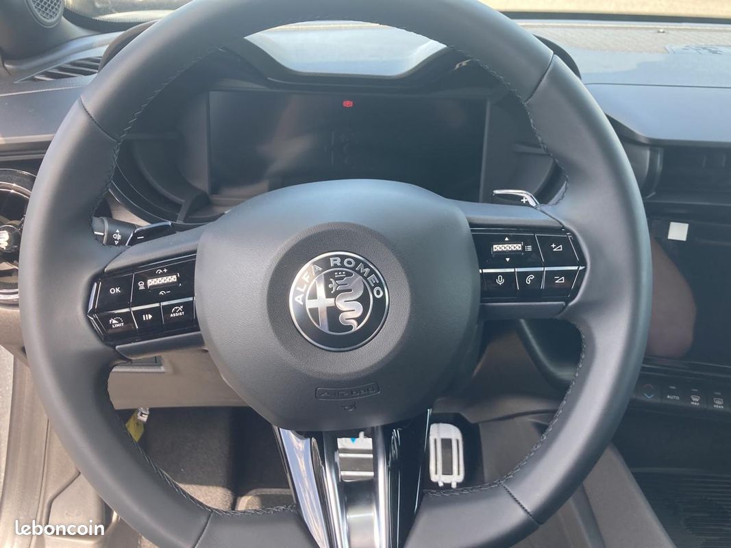 ALFA ROMEO JUNIOR 1.2 ibrida 145 speciale e-dct6 (image 13)