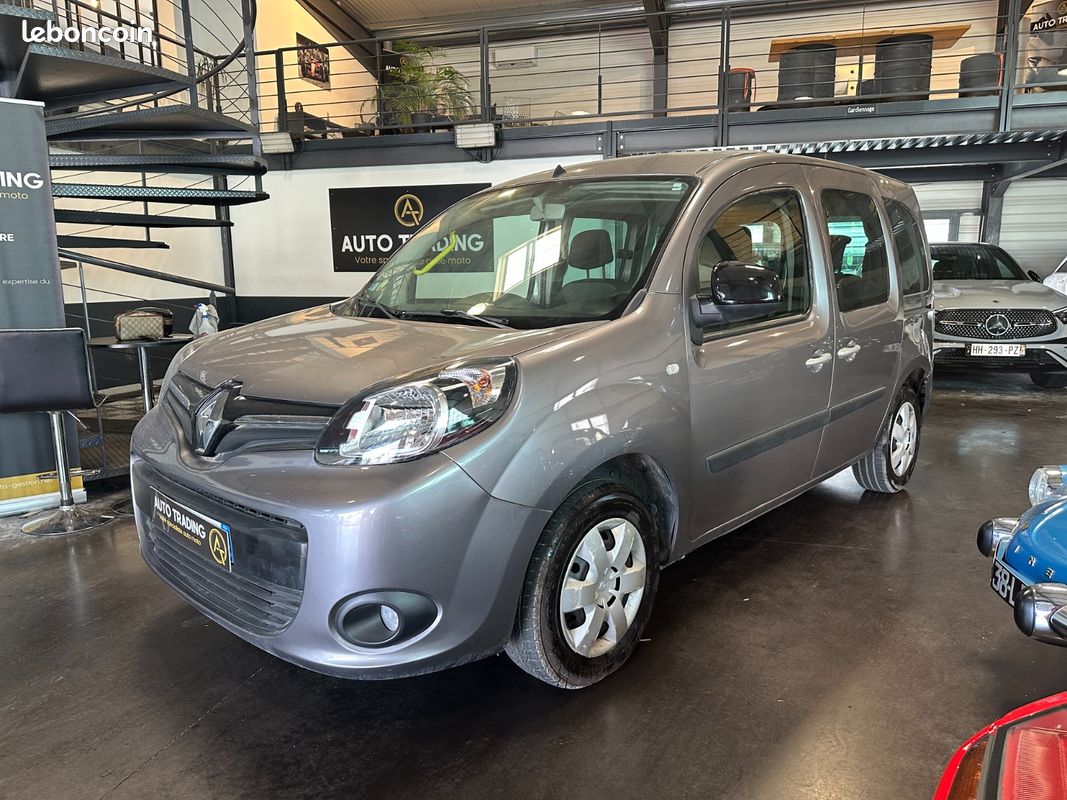 RENAULT KANGOO EXPRESS BLUE DCI 95 tpmr rampe - pour fauteuil roulant - 11/2020 - doubles porte lateral (image 1)