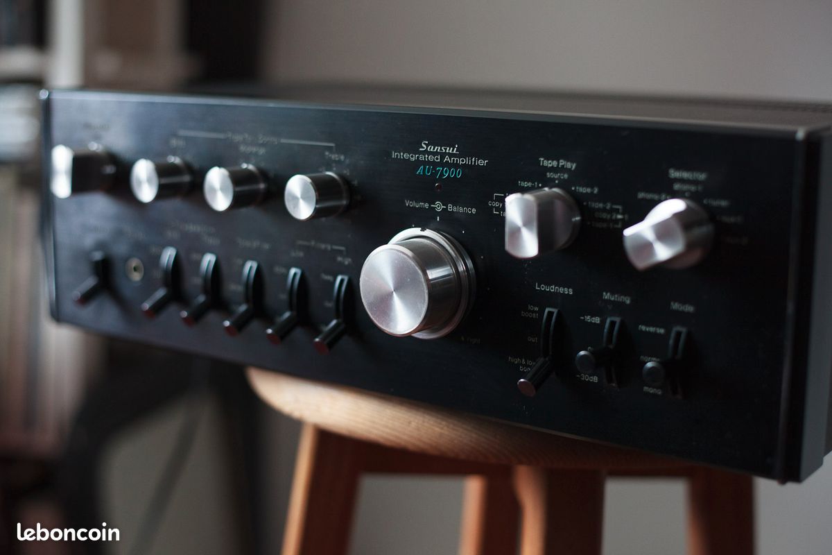 AMPLIFICATEUR SANSUI INTEGRATED DC SERVO STEREO AMPLIFIER A-1100 AMPLIFICATEUR SANSUI INTEGRATED DC SERVO STEREO AMPLIFIER A-1100