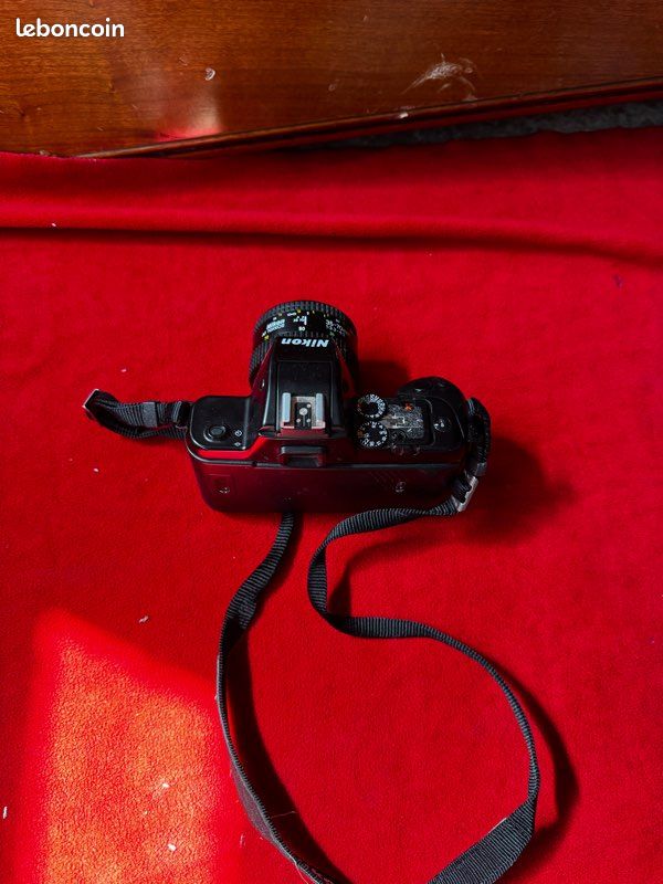 Appareil photo argentique Nikon F-401s + objectif AF Nikkor 35-70 mm (image 1)