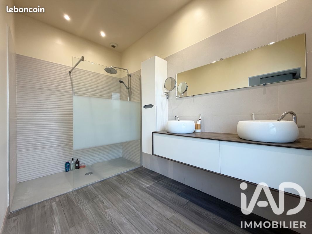 Villa 4 pièces 203 m² (image 20)