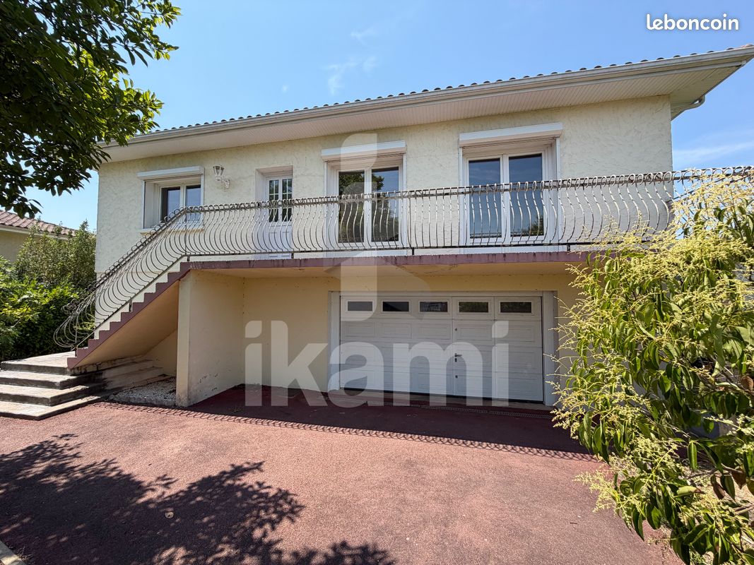 Maison 7 pièces 199 m² · à Salles · 199 m² · 349 990 €