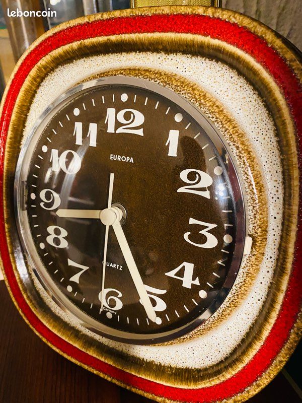 Rare modèle d' horloge céramique Mithé Espelt Orange - Label Emmaüs