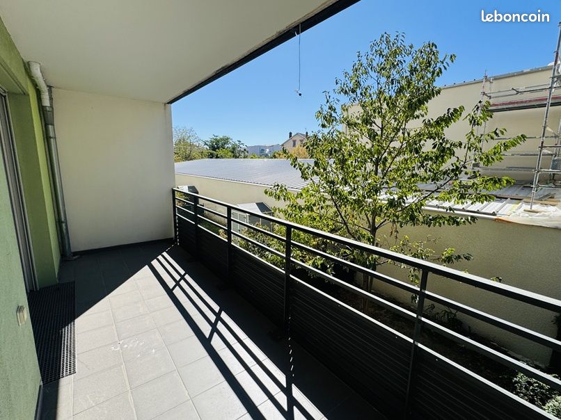 Appartement 5 pièces 92 m² · à Saint-Fons · 92 m² · 190 000 €