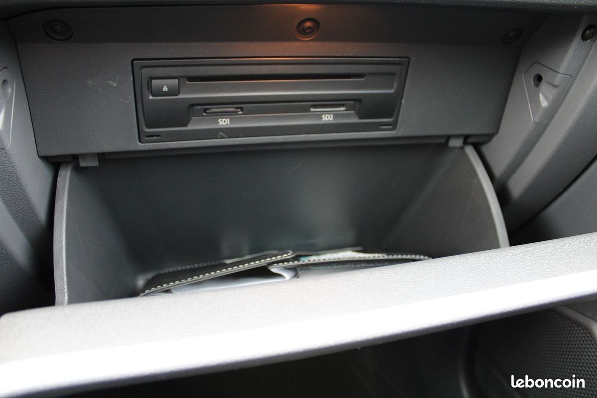 Volkswagen T-CROSS 1L6 TDI DSG LOUNGE BUSINESS DIESEL BOITE AUTO GRAND GPS 3D RÉGULATEUR ADAPTATIF (image 17)