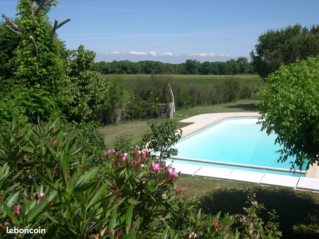 Maison 9 pièces 280 m² · à Bégadan · 280 m² · 318 000 €