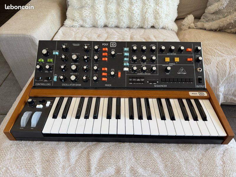 Behringer Poly D – synthétiseur analogique 37 touches – parfait état (image 1)