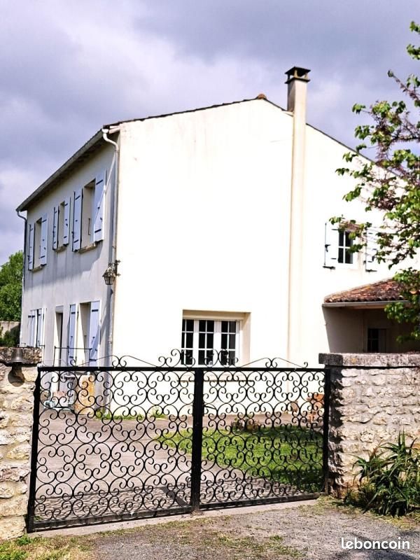 Maison 9 pièces 189 m² · à Saint-Savinien · 189 m² · 249 600 €