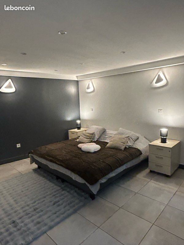 Appartement 1 pièce 70 m² · à Corbeil-Essonnes · 70 m² · 1 200 €/mois