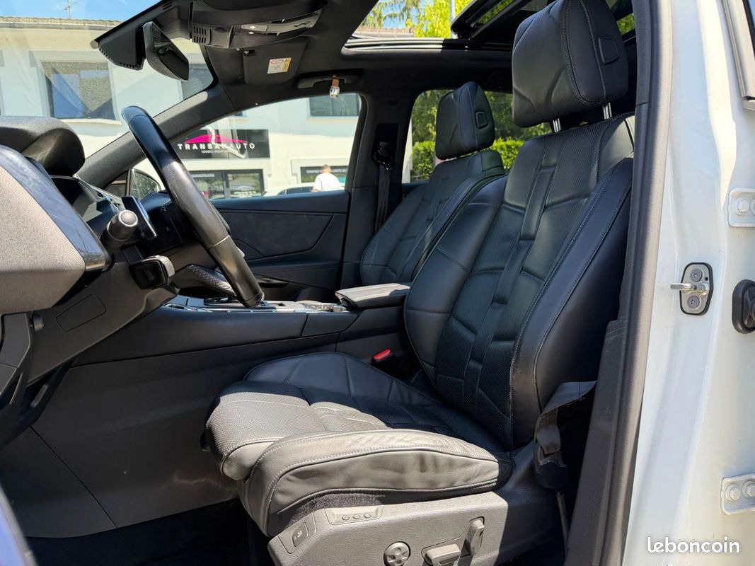 DS DS7 CROSSBACK BlueHDi 180 EAT8 Grand Chic OPERA - SUIVI COMPLET - ATTELAGE - TOIT OUVRANT - CAMERA 360 (image 18)