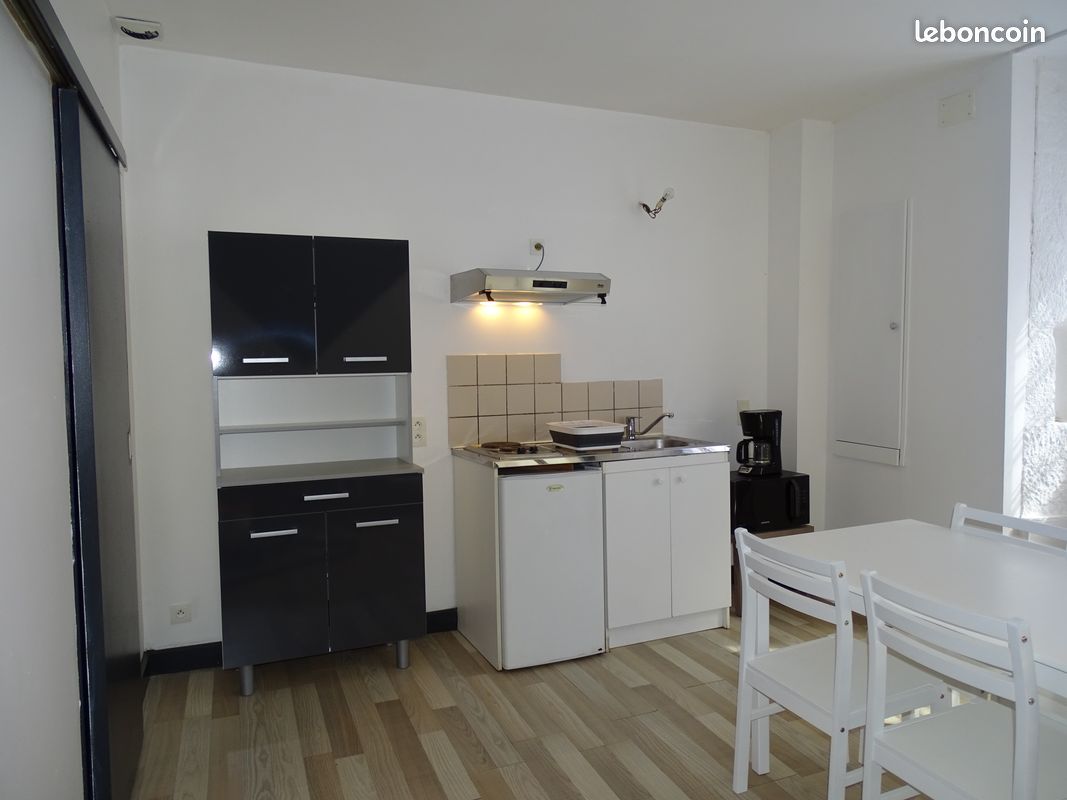 Appartement 1 pièce 30 m² · à Lacapelle-Marival · 30 m² · 345 €