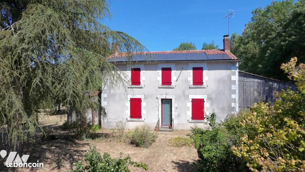 Maison 200 m² · à Saint-Prouant · 200 m² · 275 100 €