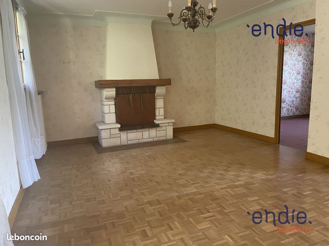 Maison 6 pièces 127 m² · à Moncontour · 127 m² · 82 000 €